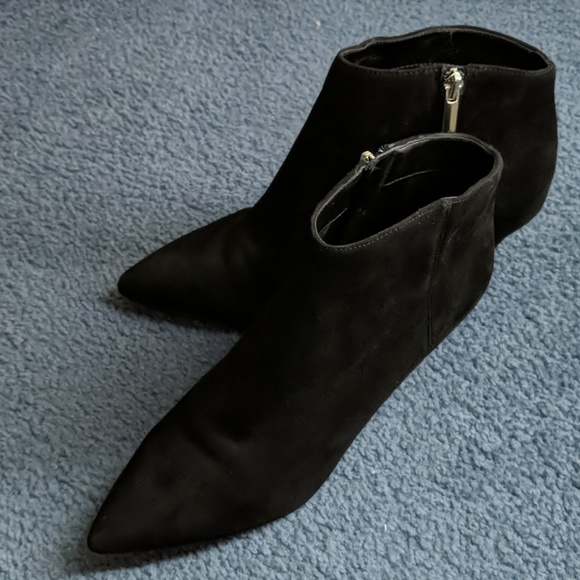 Boots - Picture 3 of 4